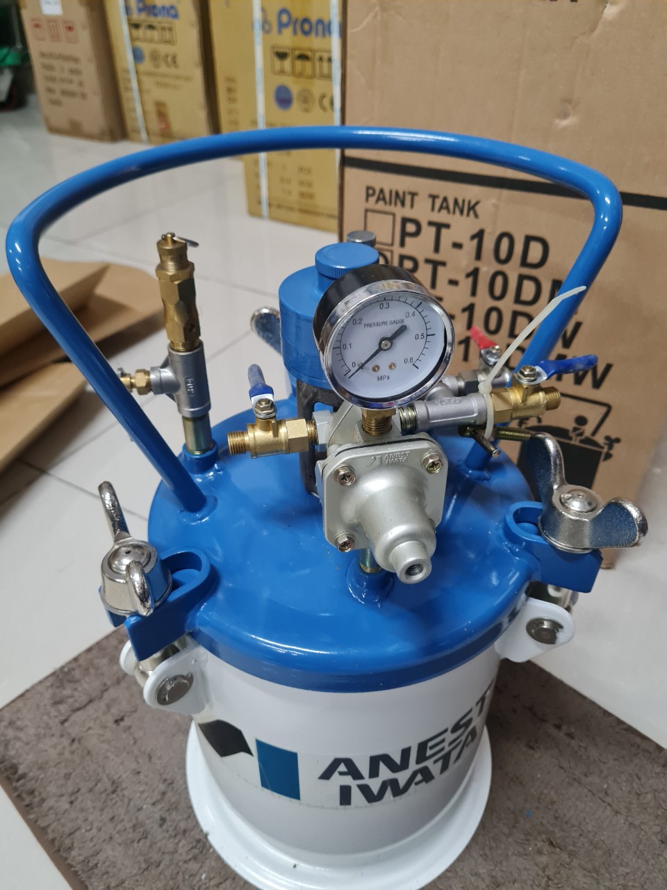 Nồi trộn sơn Anest Iwata PT-10DM